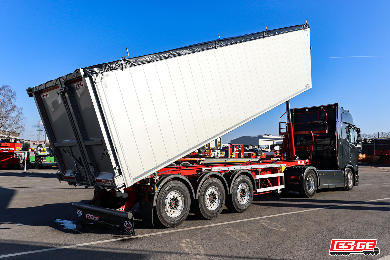 KEMPF tipper semi-trailer for Langhoff Transporte - ES-GE Nutzfahrzeuge GmbH